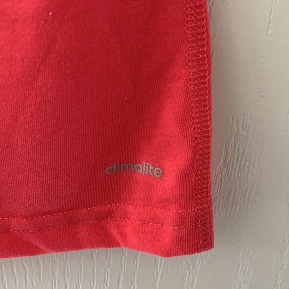 Adidas Ultimate Tee v-neck‎ t-shirt in pink size XS logo athletic - Picture 5 of 10